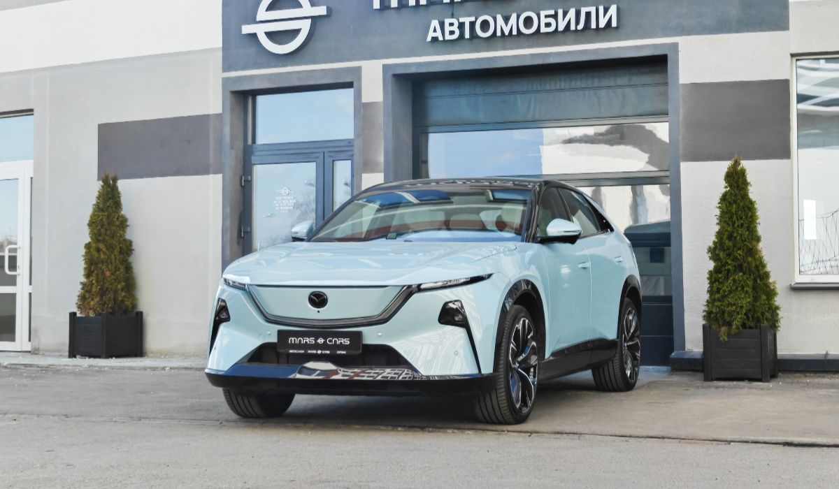 Mazda EZ-60 (серо-голубой)